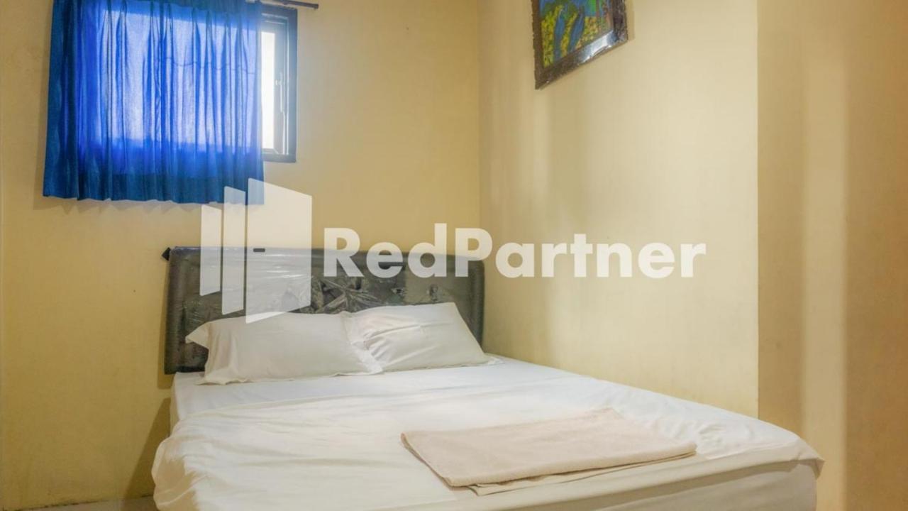 Vandhela Homestay Syariah Mitra Reddoorz Surabaya Buitenkant foto